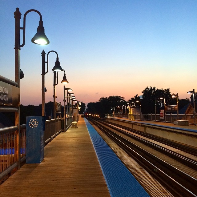 But, oh, those summer niiiiiiights (at Damen (CTA Brown Line station))