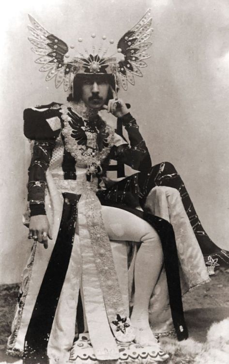 centuriespast:Henry Cyril Paget - fifth Marquess of Anglesey. (16 June 1875 – 14 March 1905),oh this