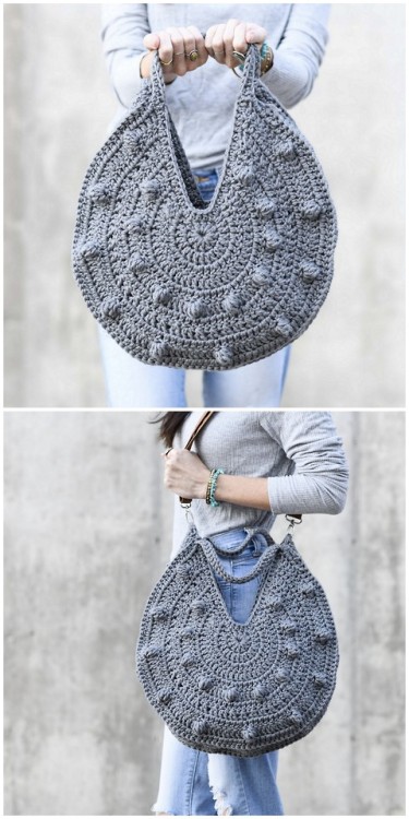 DIY Crochet Bobbles Circle Bag Free PatternFrom Mama in a Stitch: Chunky yarn, bobbles and tight sti