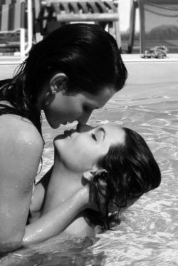 the-inspired-lesbian:  ♡ Love &amp; Lesbians ♡