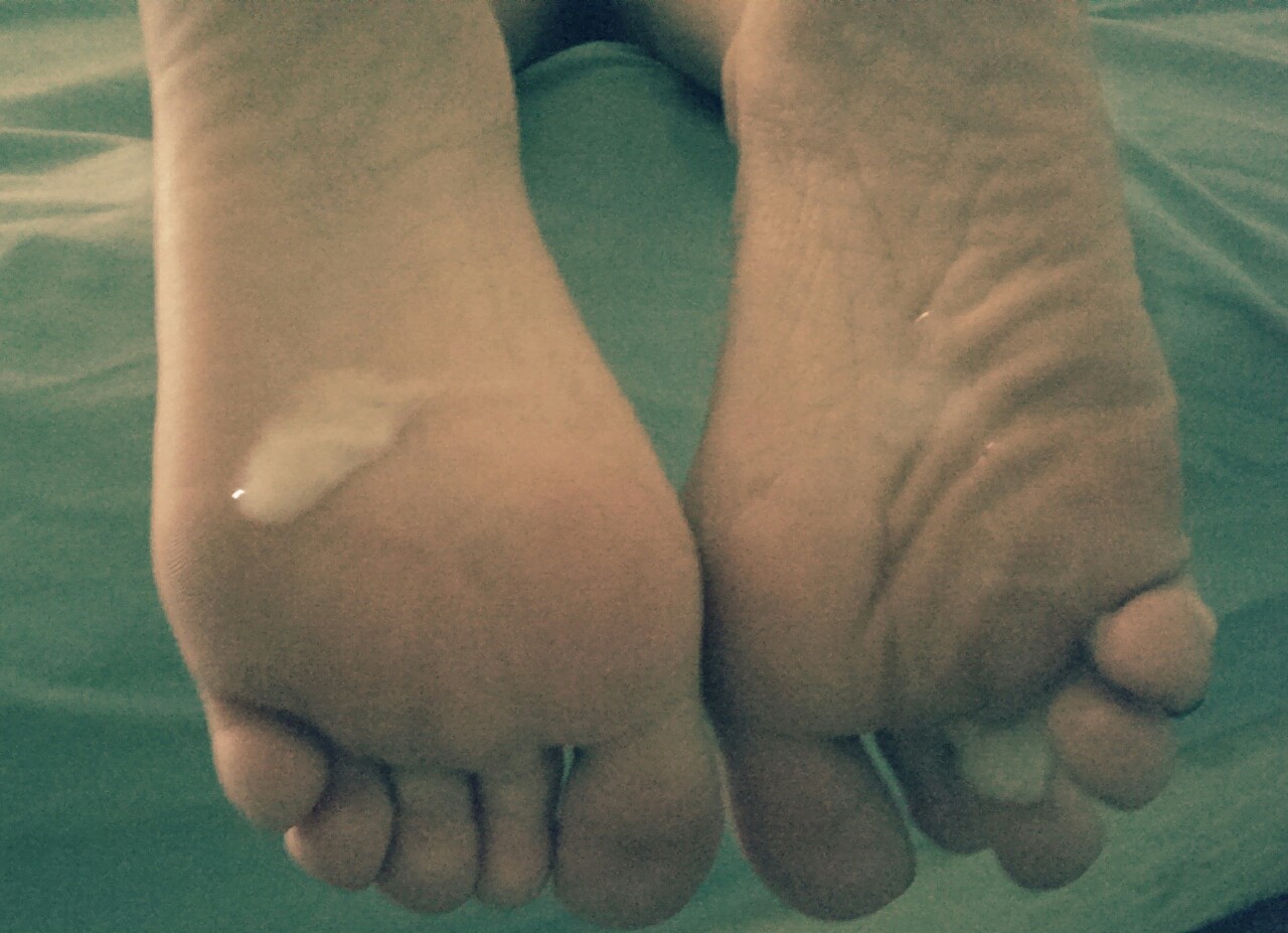 hubbynwife:  Wifey gave her first foot job, it felt incredible especially when right