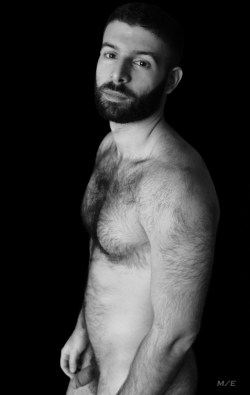accidentalbear:  (via Fuzzy Dreamboat Kyle Leaves Nothing up the Imagination| Photographs by M/E | NSFW) 