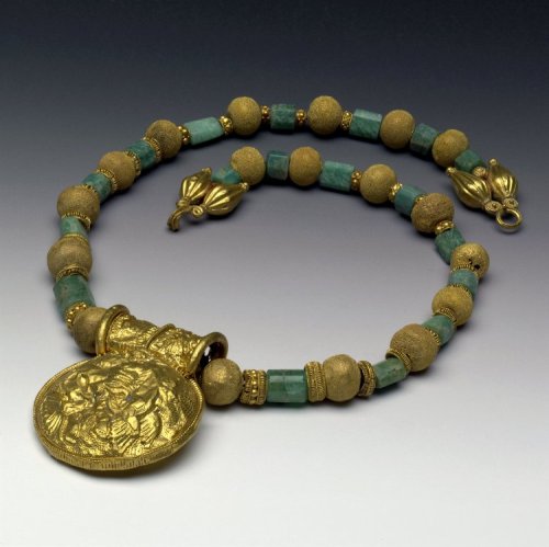 ancientpeoples: Necklace 5th - 2nd Century BC Etruscan (Source: The British Museum)