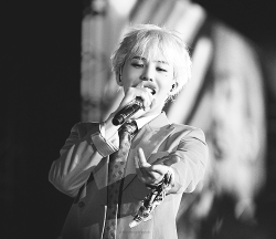 hellyeahgdragon: cr: x 