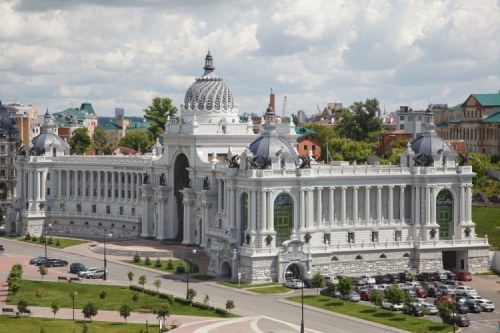 The eclectic architecture of Russia’s Ministry of Agriculture is topped by a 65-foot bronze tree eng