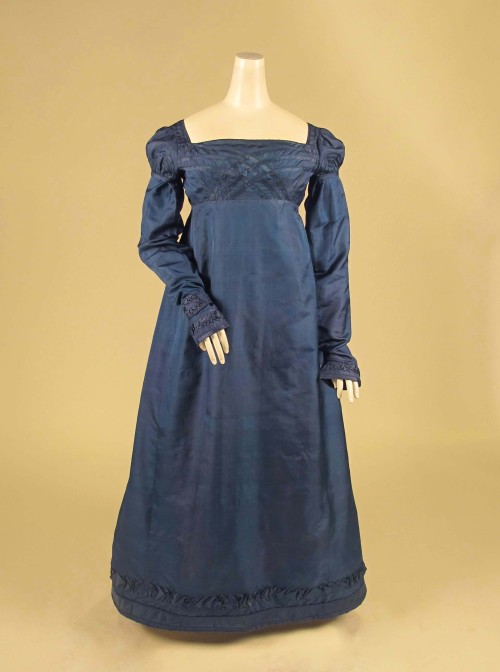 fashionsfromhistory:Dressc.1818United States Fashions worn by American women in the early nineteenth