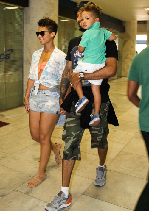 therealleaah:  champagne-paradise:  xo  XIV