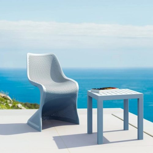 

51 Plastic Chairs that Show the Stylish Side of Practical...