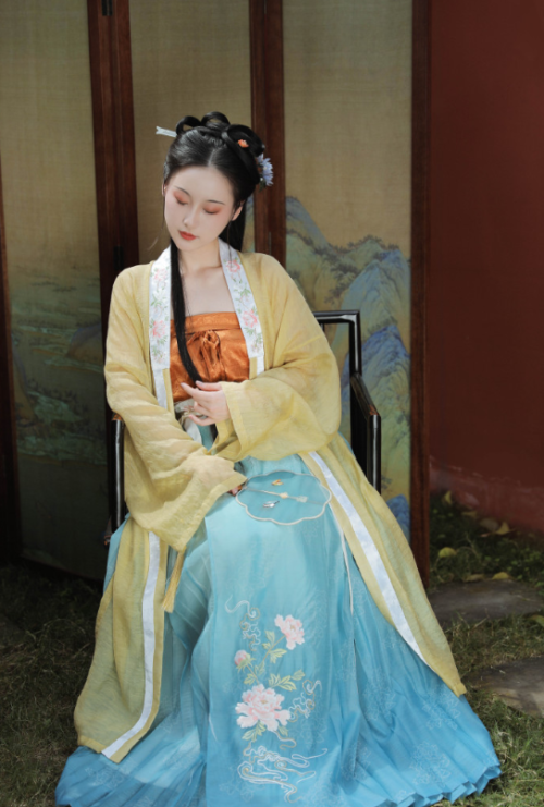 chinese hanfu by 有香如故