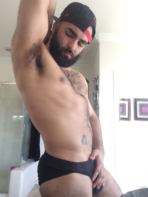 bigdzaddy:  Furry Zaddy with yummy pits 😋
