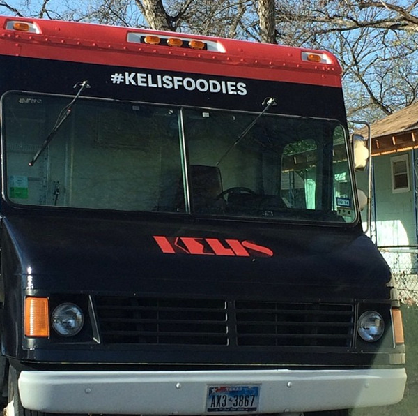 throughkaleidscopeeyes:  badbilliejean:  ecstasymodels:  Kelis’ Food Truck Brings