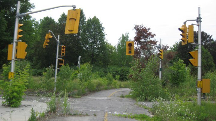 abandonedandurbex:  Abandoned intersection near Ottawa. [720 × 404].