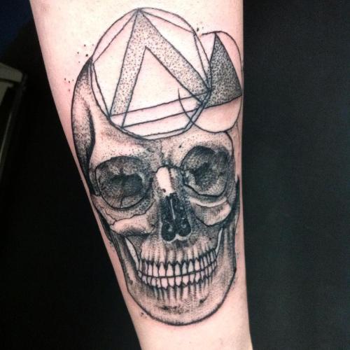 #czaszka #skull #geometric #darkartists #darkart #tattoos #tattoo #tatuaż #blackink #dotwork #poznan