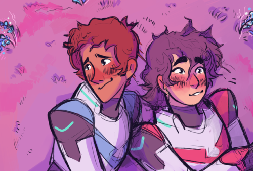 lavenderdreamer13:whOOPS sorry Keith, you tried but the first kiss award goes to Lance! 