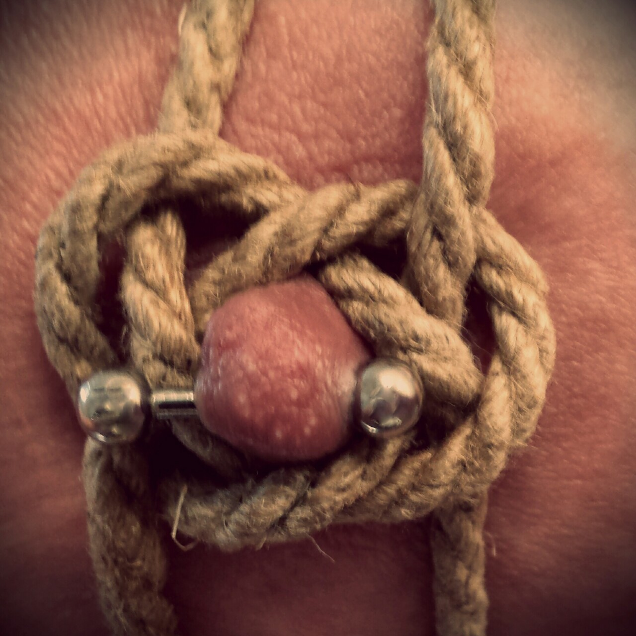 diaryof-alittleswitch:  Had a little bit of time before my nap to work on some knots