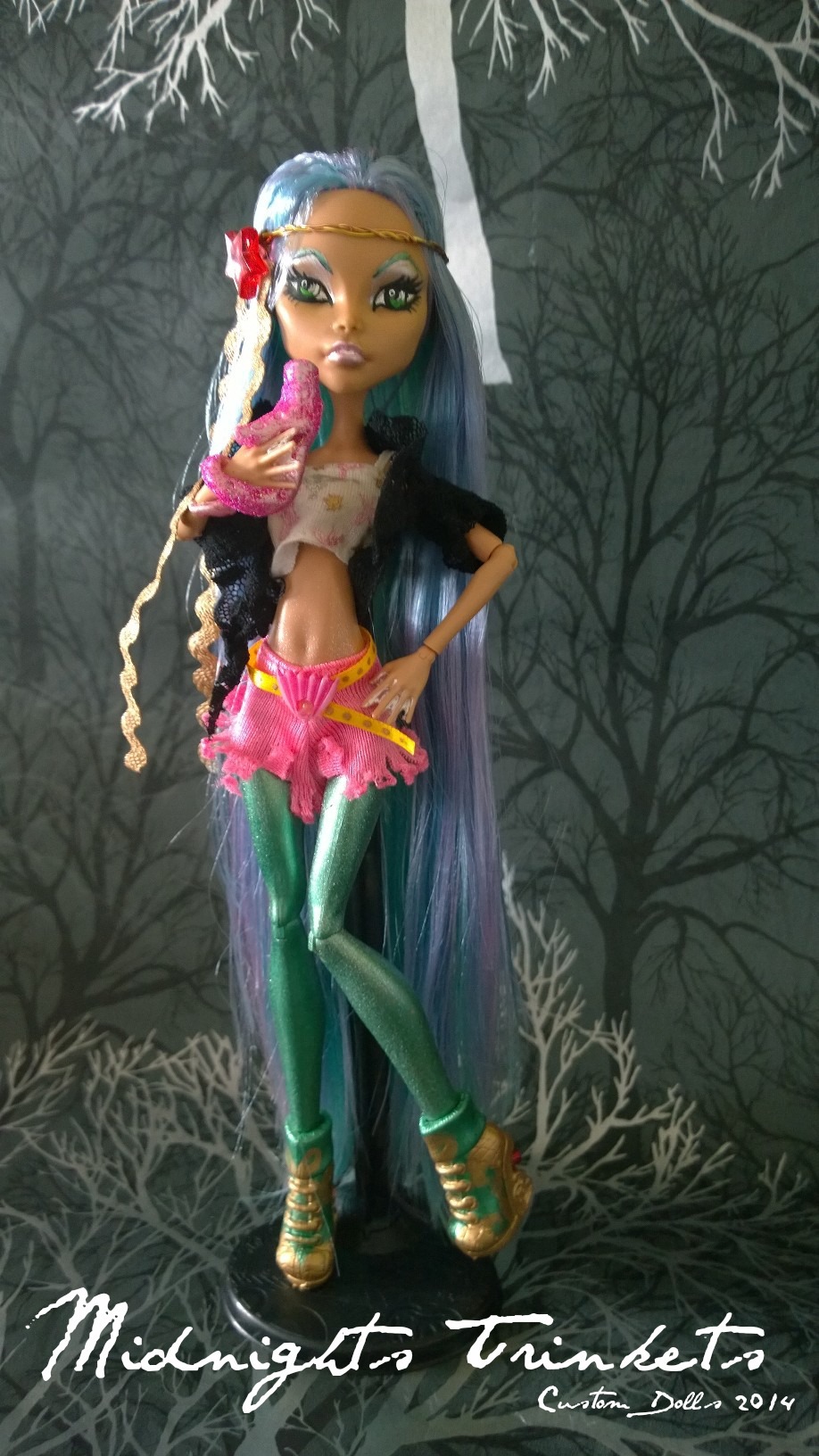 midnightstrinkets:
“ Madison Fear custom - formerly cleo de nile, full re root, re paint, sculpt and paint.
”