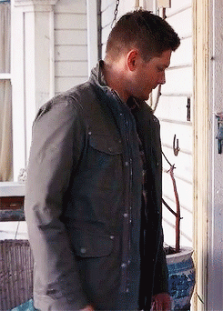 thewinchestercave:  Dean was always good at protecting the important stuff.
