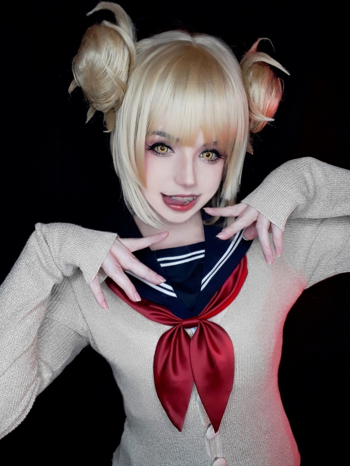 Alexy Sky on Tumblr: Toga cosplay - @alexy_sky_ . Wig @kasouwigs...