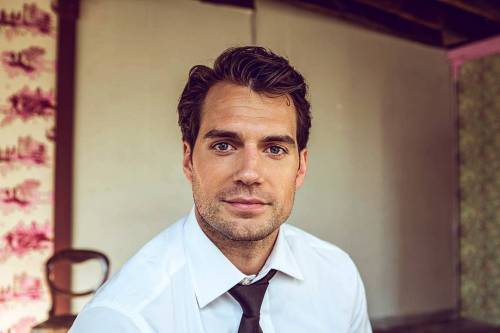 thankyoulordforhenrycavill:  daydreamingwintertrees:  Henry Cavill - Men’s Fitness photoshoot 