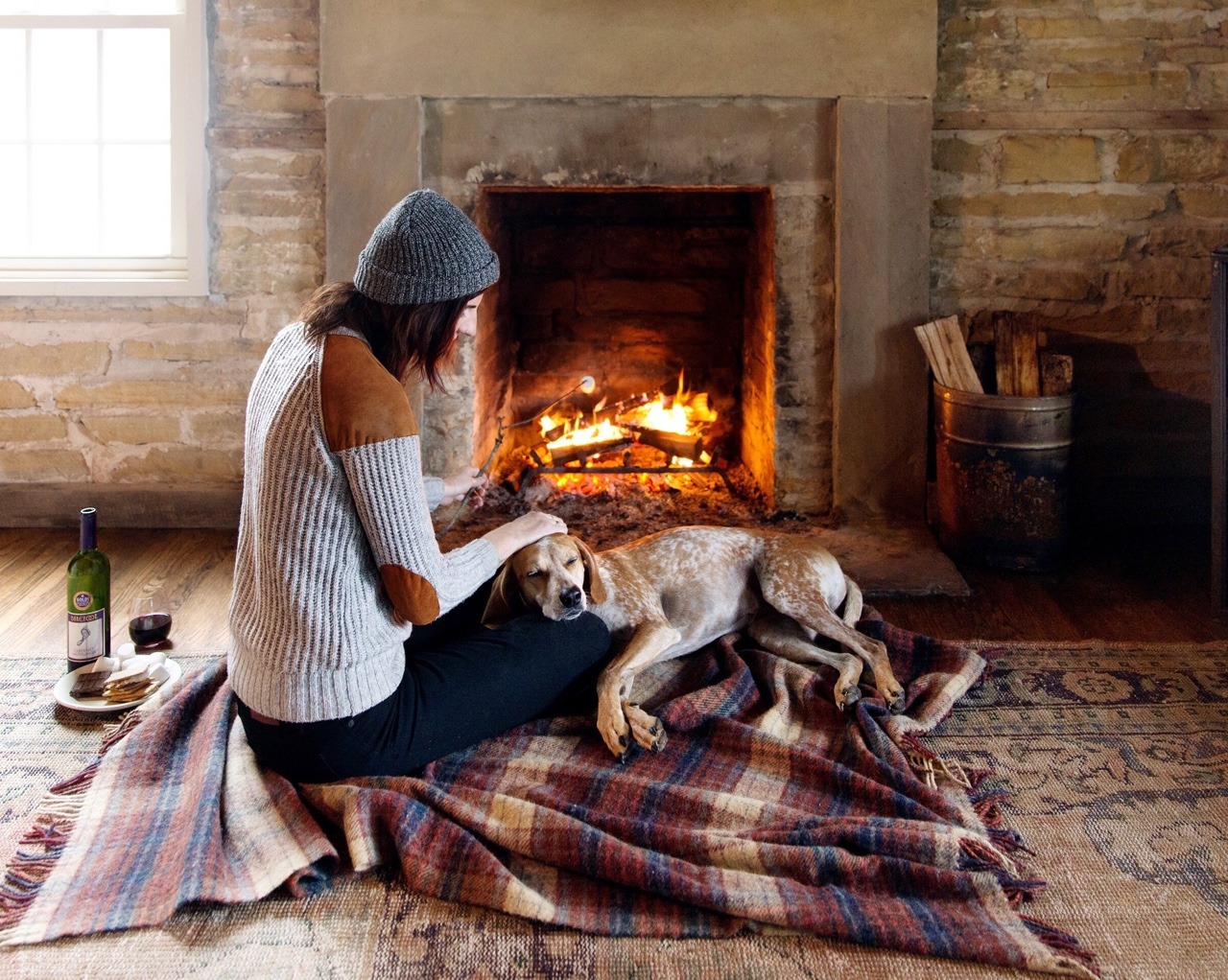 maddieonthings:  Simple evenings with friends, wine and a coonhound. Stay true and