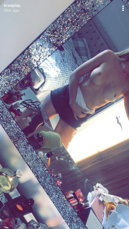 petitepeachesxxx: My Snapchat name: misslhowl Follow me for more Snapchat nudes! 