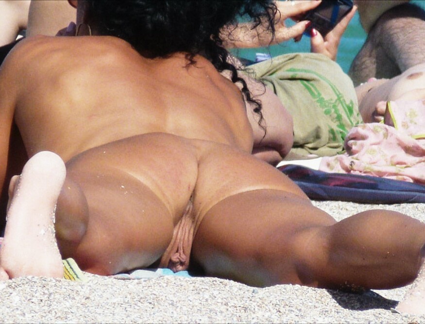 nudisthotgirl