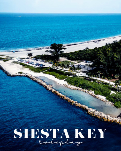 siestapromos:WELCOME TO PARADISE, SIESTA KEY AWAITS YOU.After a year away at college, old friends, l