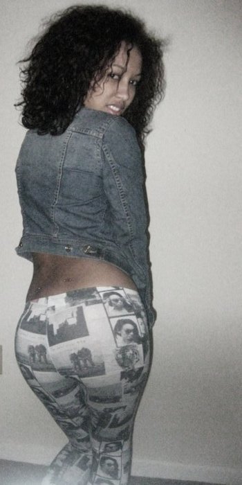 queenshouse:  ISellMyAss + ThickBitchesEverywhere + AsianToDestroy + QueensHouse