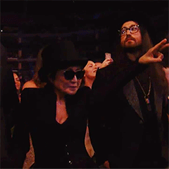 in2deeeep:  Stars without their choreographers: “Get Lucky” Grammys performance.