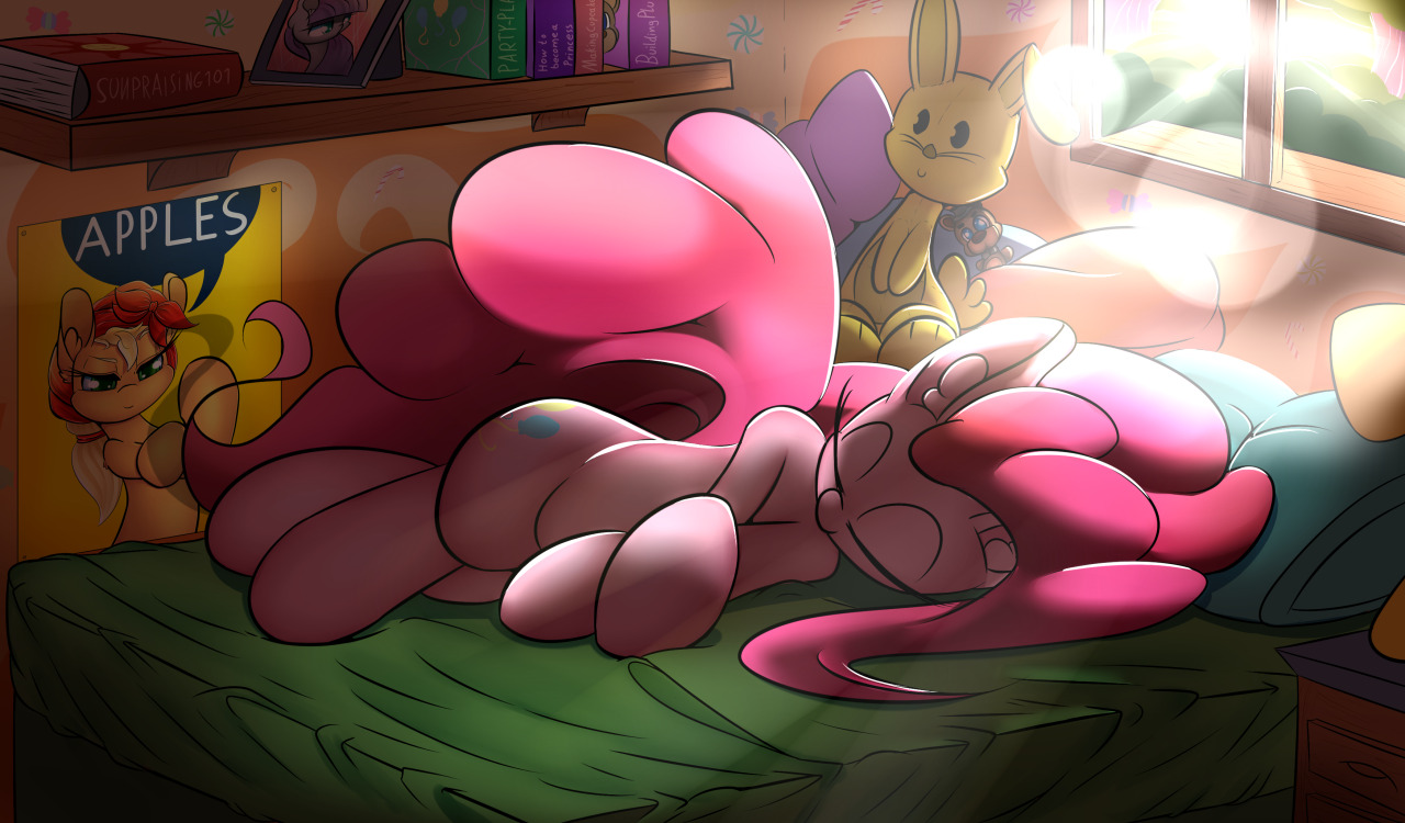 madacon:  Sleeping in the middle of the day. Its like looking in a mirror. :/ DA