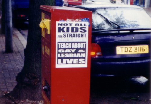 queergraffiti:festivaloftheoppressed:Not all kids are straight from the Lesbian Herstory Archivesfou