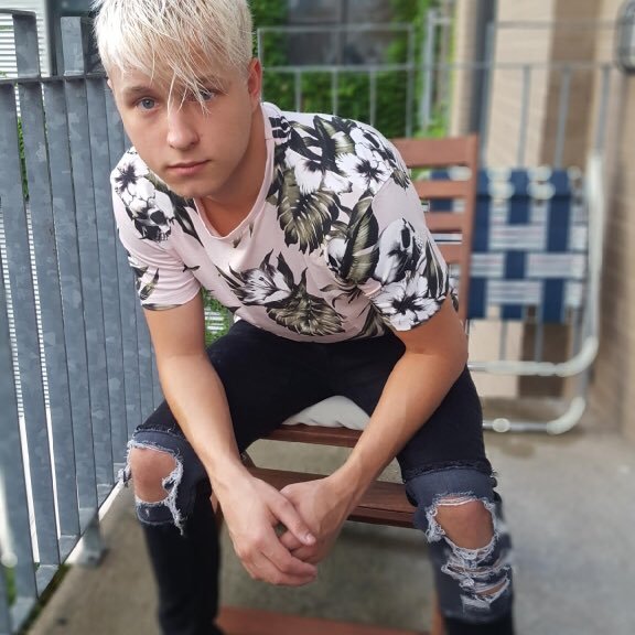 thepornfixation:  porn twink Noah White