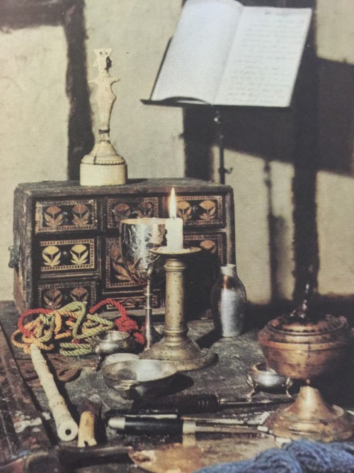 alongfalltothetop:Wiccan altar in the early 60’s