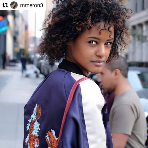 #Repost @mmeron3 with @repostapp ・・・ Fishing around soho over the #weekend #soho #nyc #naturalhair #