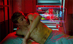 cyberqueer:Charlie Hunnam in Pacific Rim (2013)