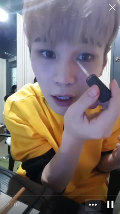 koreabooty: Kim hansol is a gift to this fucking earth. Like when will your bias ever do a make up 
