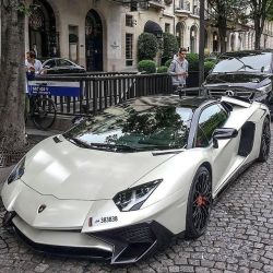 carsnpeople:Lamborghini Aventador. 😍👌❤️🔥
