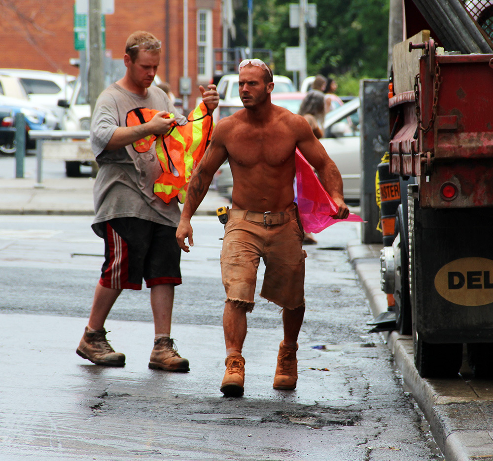 torontomenatwork:  Hunky Bricklayer Handsome and ripped bricklayer working on a Saturday