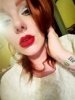 Princessoraclefindomme:     Does It Turn You On When I Call You A Loser?  I Work