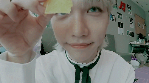 Sweets With Felix (ft. Hyunjin)