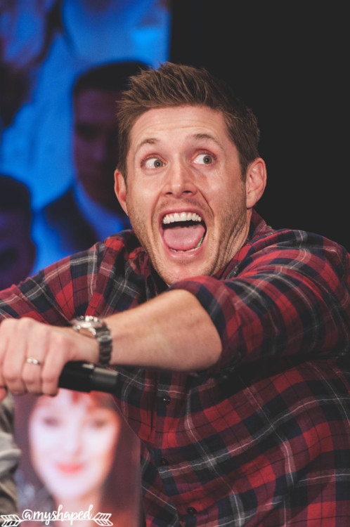 grumpyjackles: this is his imitation of Jared’s face in a photo that Jared texted him that sh