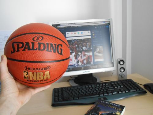 jesuisunsauvage:  Bought this ball today. First time I’m holding one of these in over twenty flippin’ years. What the hell was wrong with me all this time !??  Always find the time to do what u love……..