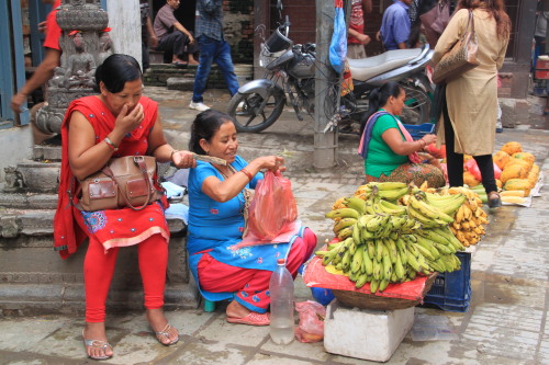 Street market, Kathmandu.photographer: me (AT)