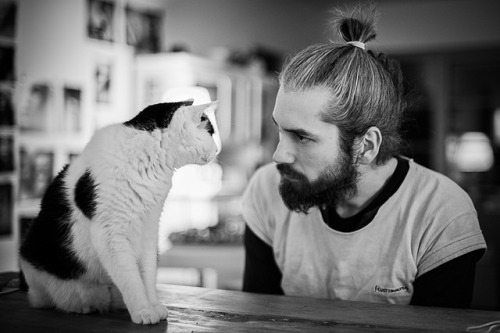 encoreducowbells:  It’s only a battle of the wits if you show up armed, Man-Bun.  ✂️✂️✂️✂️