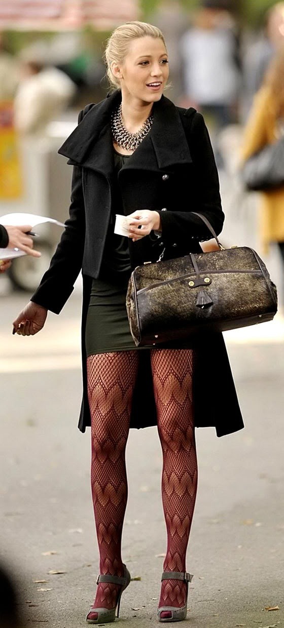 celebsinpantyhose:  Blake Lively wearing tights and showing off her amazing long