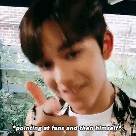 wongyukheinct: nakamotens: boyfriend mode: on He loves acting like a bf. Dihaudksj