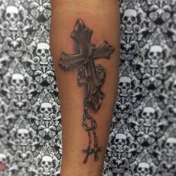 #Tattoo #Tatuaje #Tattoos #Tatuajes #Tatu #Tatus #Ink #Inklove #Cruz #Rosario #Cristo