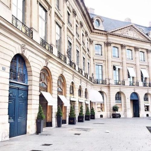 lilyadoreparis - La Place Vendôme by Emilie.