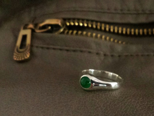 klassischer smaragdring ring in klassischer form