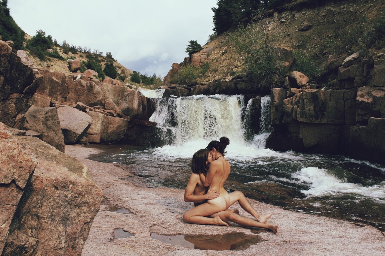 buriedblue:  Roadtrip sex stop. (Bighorn National Forest, Wyoming) 